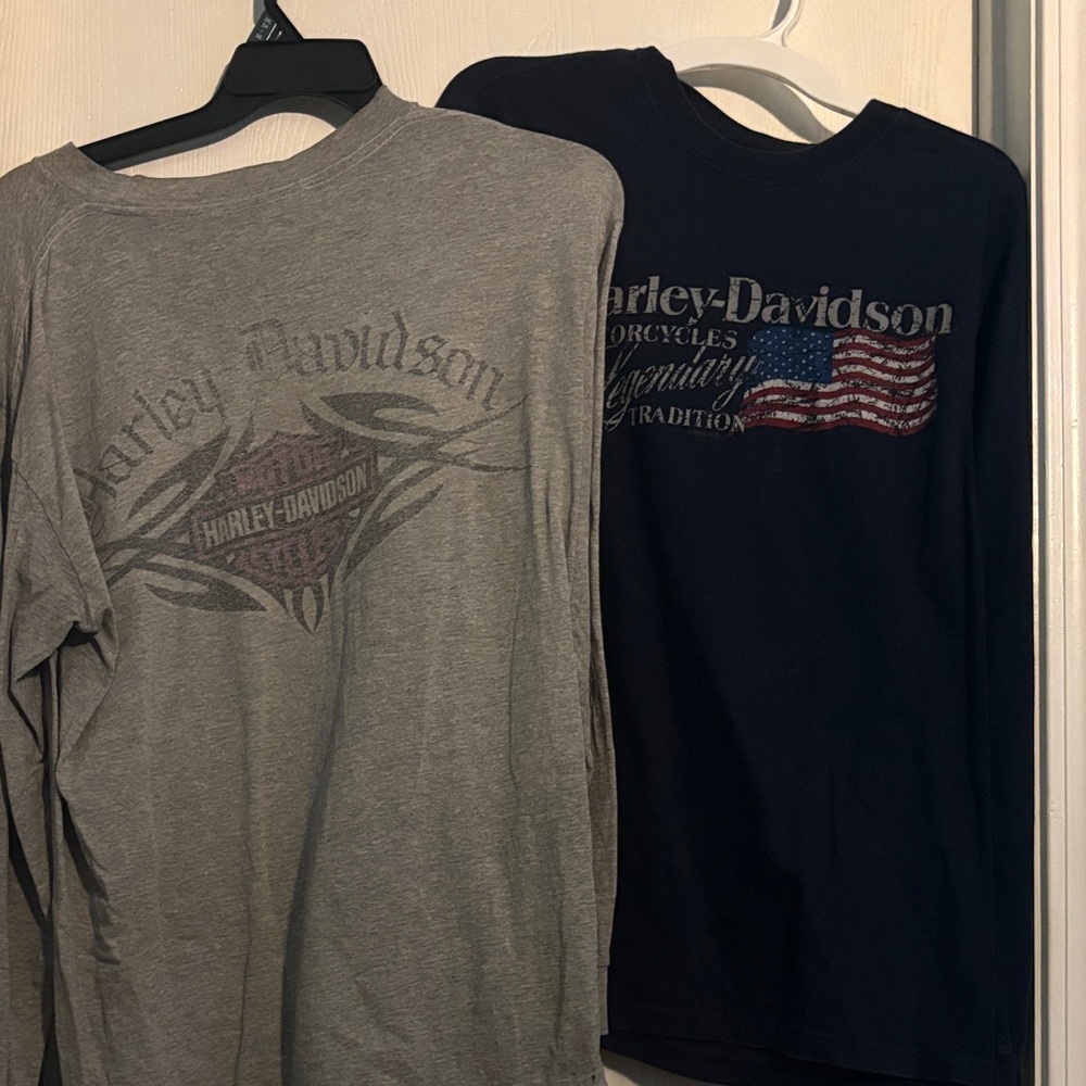 Harley-Davidson Men's Gray and Navy Long Sleeve Tees